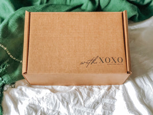 with xoxo crate single experience subscription box 